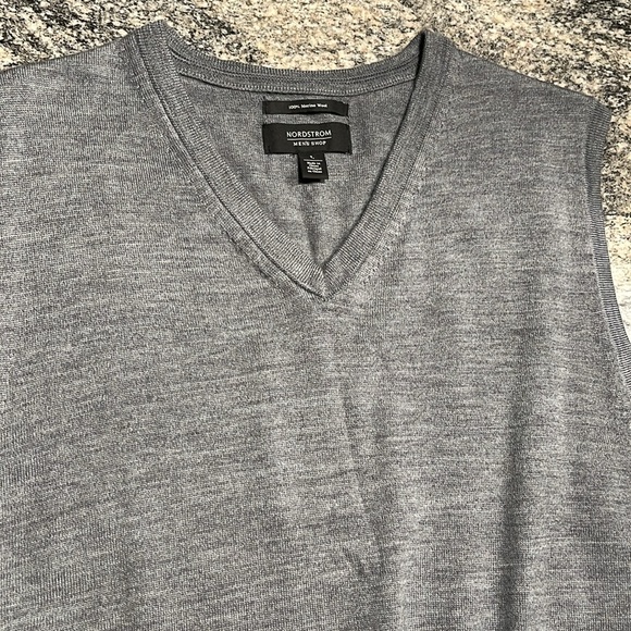 100% Merino Wool Sweater Vest from Nordstrom NWOT - Picture 3 of 8